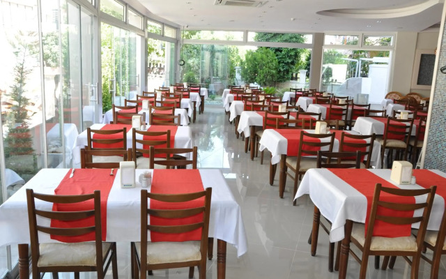 Kleopatra Micador Hotel