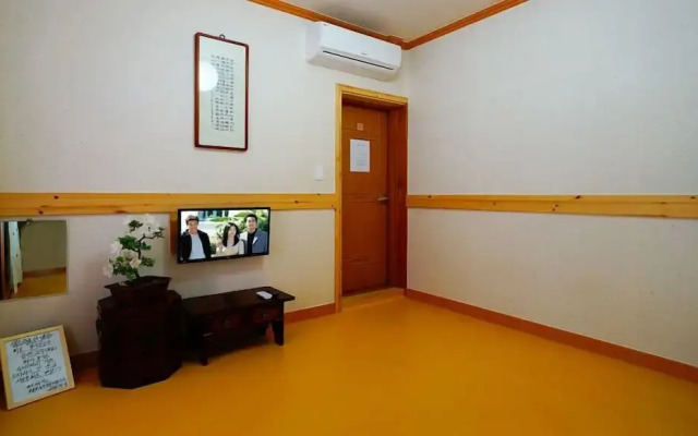 Beautiful House Hanok Stay