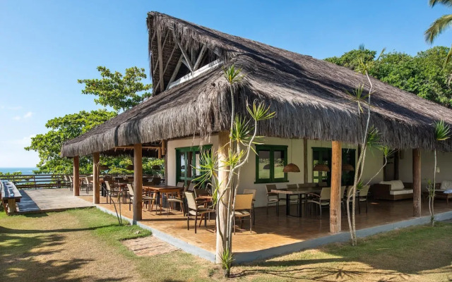 Suites Com Piscina Outeiro - Espelho