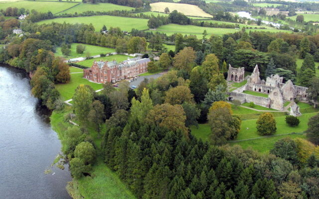 Dryburgh Abbey Hotel