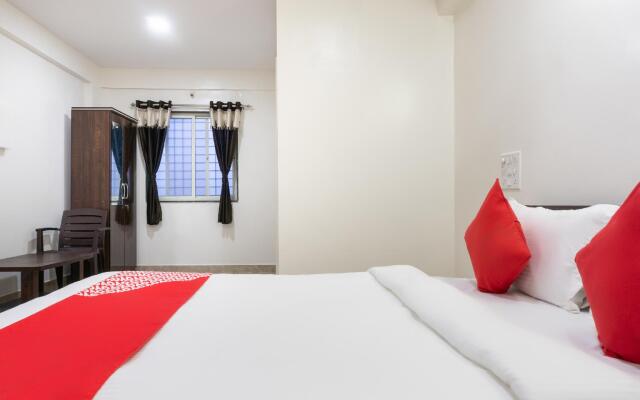 OYO 40158 Silver Key Rahul Executive