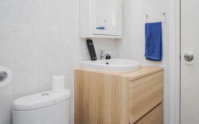 Cozy And Spacious 1Br Apartment At Parkland Avenue