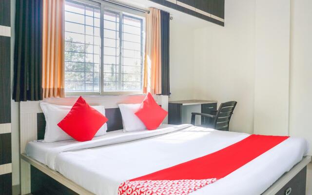 The Guest House by OYO Rooms