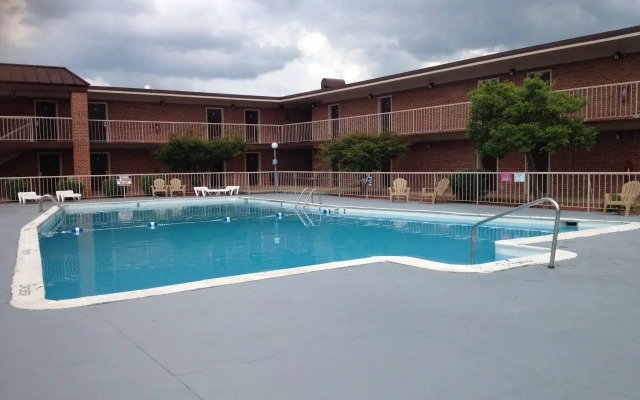 Red Roof Inn Marion, VA