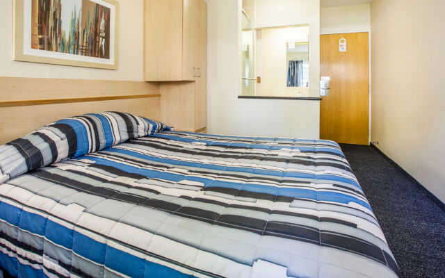 Road Lodge N1 City