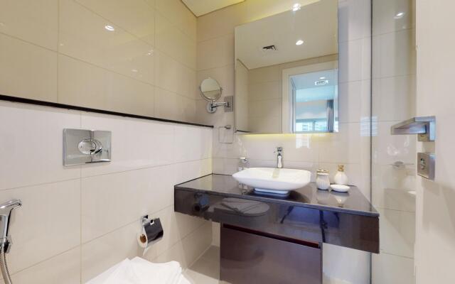 Business Bay -  Damac Majestine Tower 1818