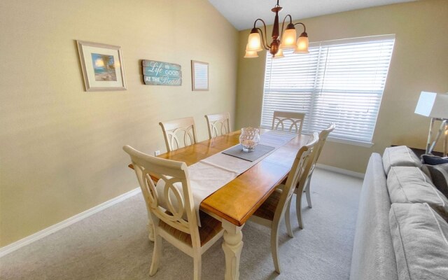 Maravilla Beach House by Destin Getaways