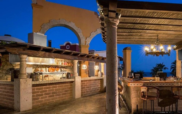 Spacious 3 Bedroom With Plunge Pool in Cabo