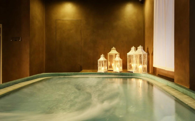 Hotel Savoy Palace
