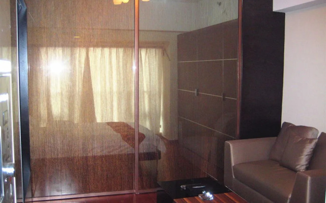 She & He Hotel Apartment - River Class