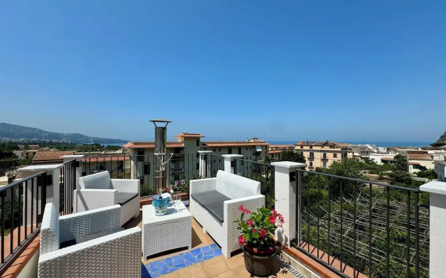 YourHome - La Famiglia Apartment