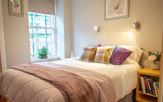 1 Bedroom Flat In Edinburgh Old Town