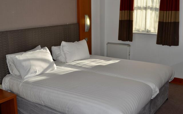 Holiday Inn Manchester-Central Park, an IHG Hotel