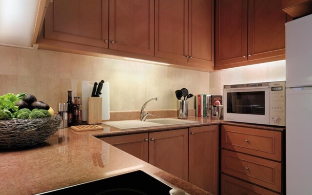 Shangri-La Apartments, Singapore