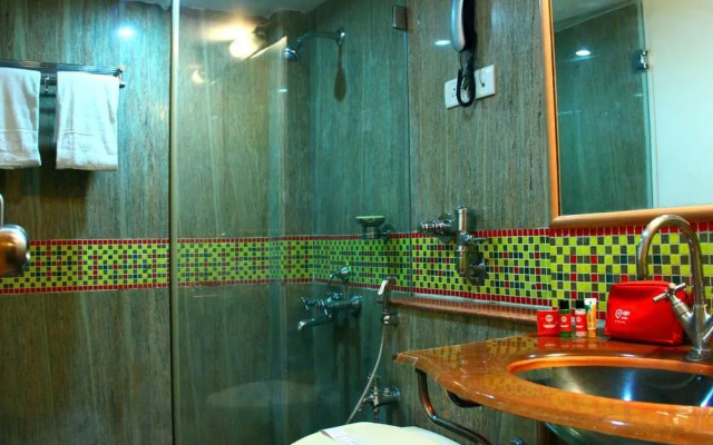 OYO 9303 Celebrity Skyhy Rooms