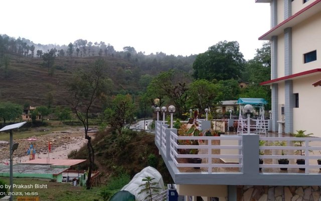 Shivalik River Retreat