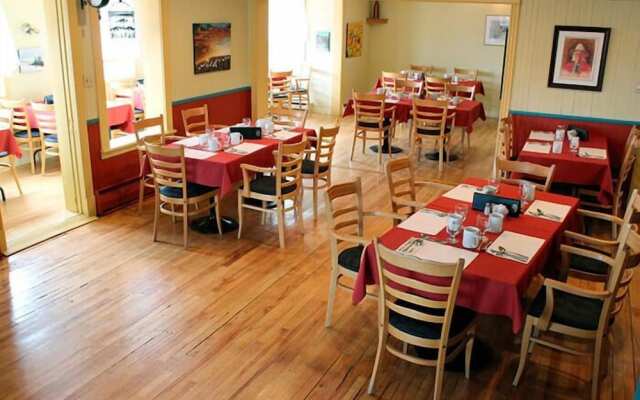 Auberge La Coulee Douce