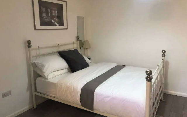 Hackney E5 - Perfect for Couples Getaway