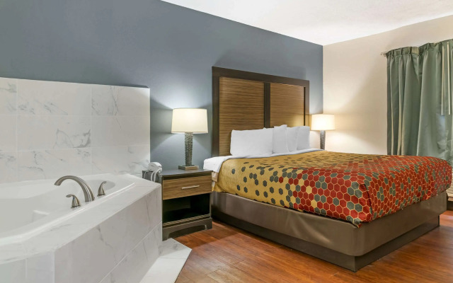 Econo Lodge Traverse City South