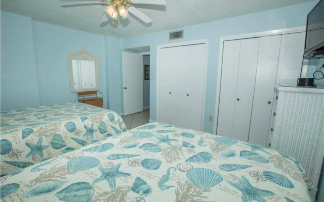 Shoreline Towers by Holiday Isle