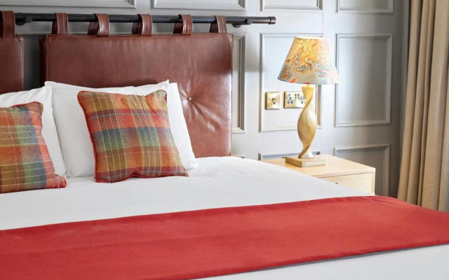 Castle Hotel by Chef & Brewer Collection