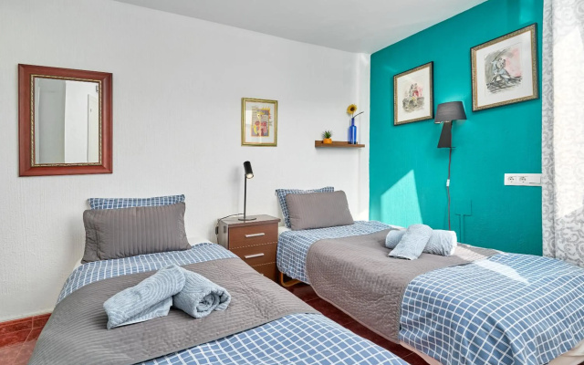 2 Bedrooms 2 Bath