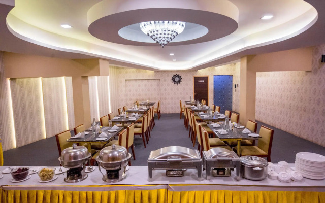 OYO 14759 Hotel President