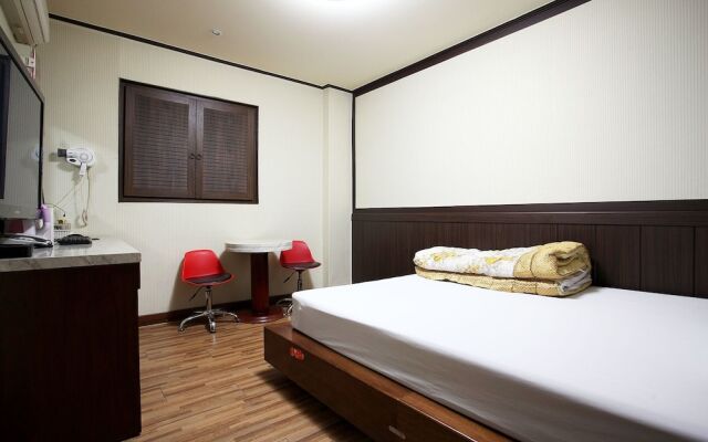 Brown Hotel