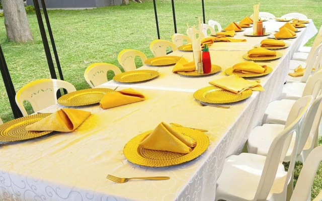 4 Tee's Hotel Rongai