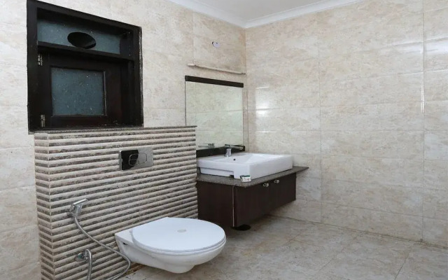 Go Rooms By OYO Rooms