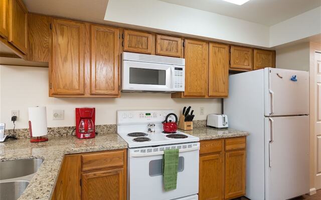 Royal Palm Condo 2 BR by Casago