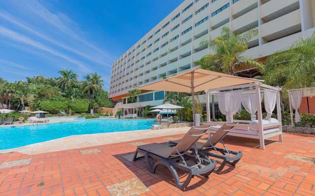 Dominican Fiesta Hotel
