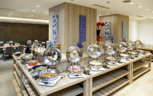 Okinawa NaHaNa Hotel & Spa