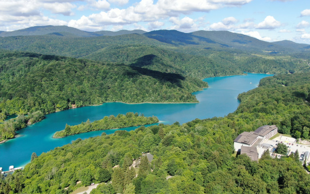 Hotel Jezero