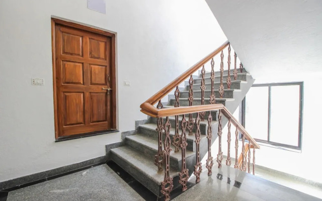 OYO Home 11012 Peaceful 1BHK Nerul