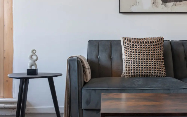 Spacious 4 bed flat in Chelsea