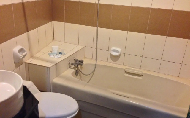 Cauayan Queen Jennifer Hotel