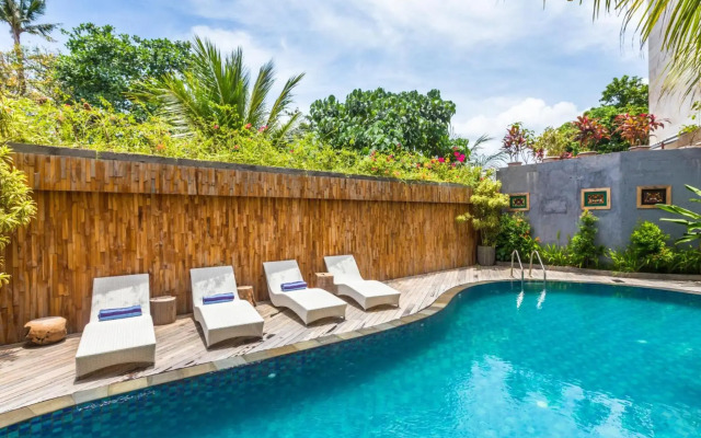 Alron Hotel Kuta Powered by Archipelago