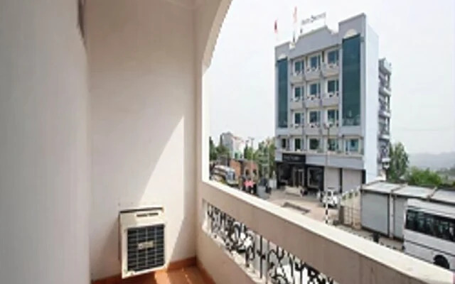 OYO 10752 Hotel Sitara International