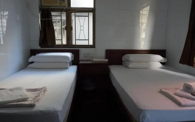 New Mandarin Guest House – Guest Rooms – Kowloon