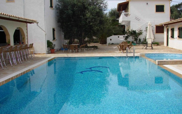 Olympia Paxos Apartment