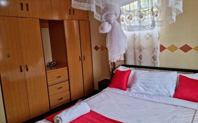 Lux Suites Weavers Haven Guest House
