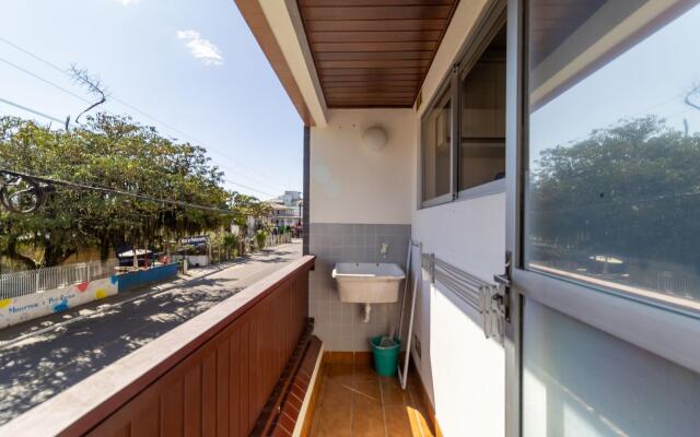 Apto a 6 minutos do mar em Canasvieiras-SC RBA201