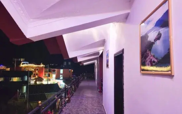 Fanbo Hotel