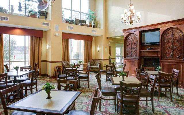 Comfort Suites University Drive