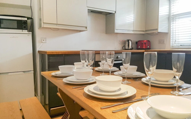 Pebble Cottage by Brighton Holiday Lets