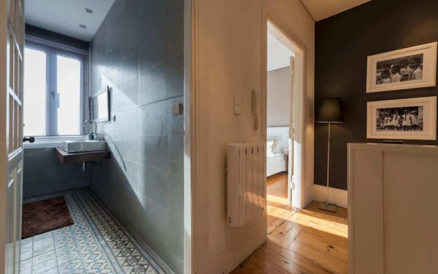 3BR D.Luis Bridge House & Terrace by GuestReady