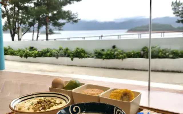 Xiyan, Enjoy Lake Living