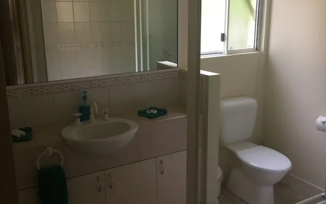 Cairns Golf Course Apartment