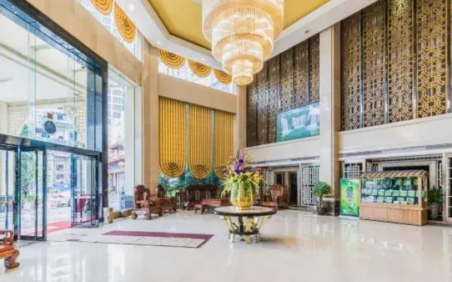 Yinglun Holiday Hotel